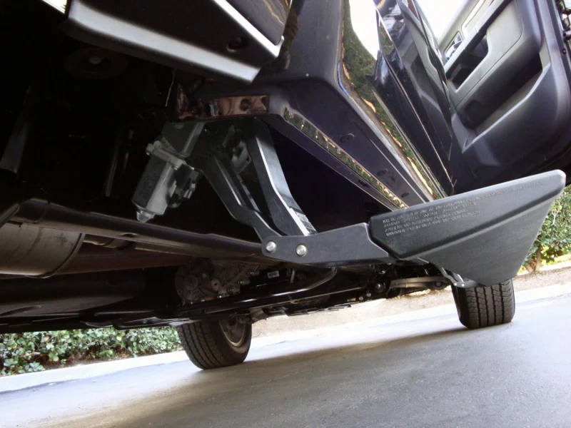 AMP Research 2013-2015 Dodge Ram 1500/2500/3500 All Cabs PowerStep Plug N Play - Black - Image 8