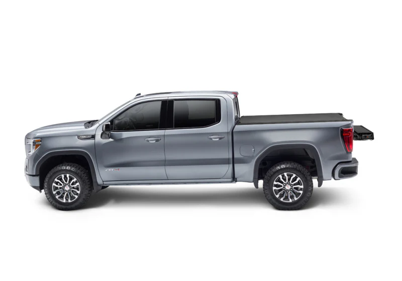 BAK 19-21 Chevy Silverado/GM Sierra Revolver X4s 6.7ft Bed Cover 1500 (New Body Style) - Image 3