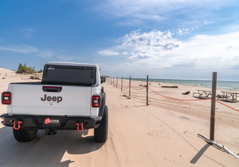 BAK 2020 Jeep Gladiator 5ft Bed BAKFlip MX4 - Image 12