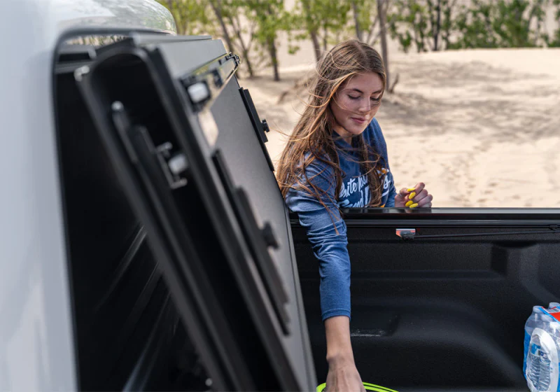 BAK 2020 Jeep Gladiator 5ft Bed BAKFlip MX4 - Image 31