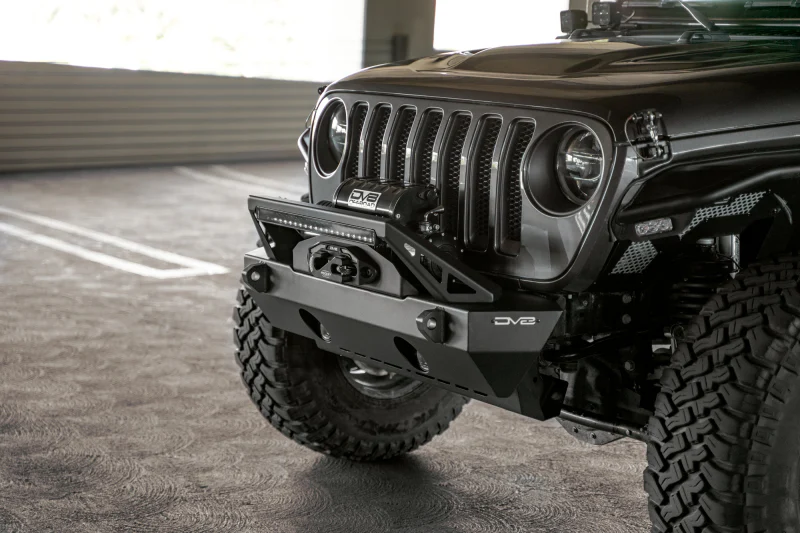 DV8 Offroad 07-23 Jeep Wrangler/Gladiator JT/JK/JL FS-25 Stubby Front Bumper w/Plated Bull Bar - Image 12