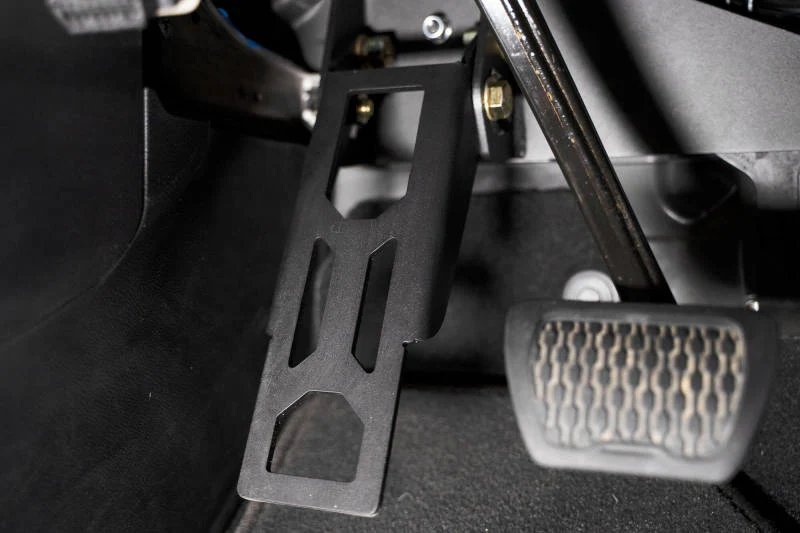 DV8 Offroad 18-20 Jeep Wrangler JL Adjustable Dead Pedal - Image 4