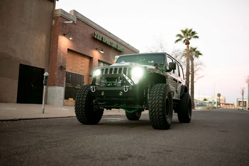 DV8 Offroad 18-22 Jeep Gladiator Wrangler LED Projector Headlights - Image 10
