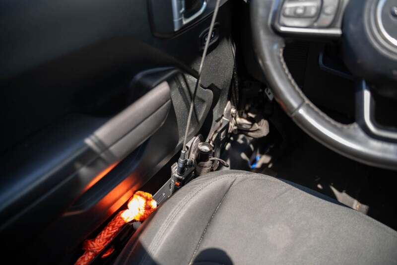 DV8 Offroad 2018+ Jeep Wrangler JL/Gladiator JT Slim Front Door Molle Pockets - Image 9