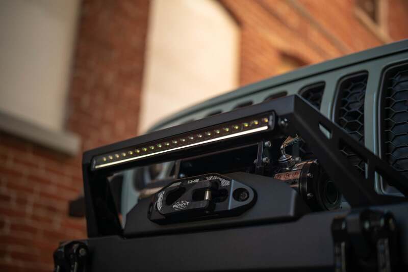 DV8 Offroad 20in Halo Elite Single Row Light Bar with Accent Light - White/Amber - Image 9