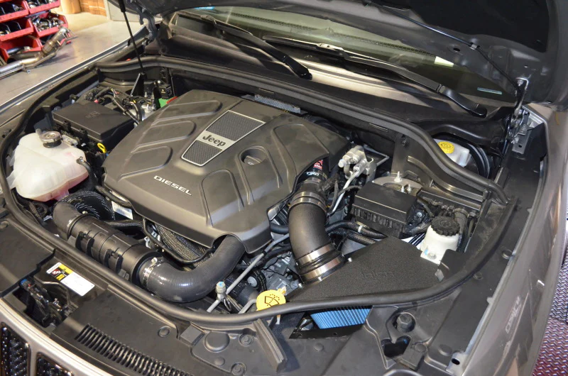 Injen 14-16 Jeep Grand Cherokee 3.0L V6 Turbo Wrinkle Black Short-Ram Intake w/MR Tech & Heatshield - Image 4