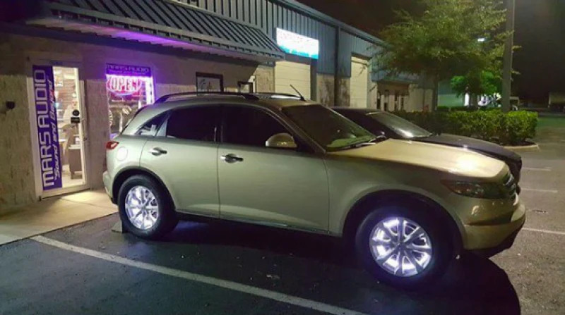 Oracle LED Illuminated Wheel Rings - Double LED - White - Image 16