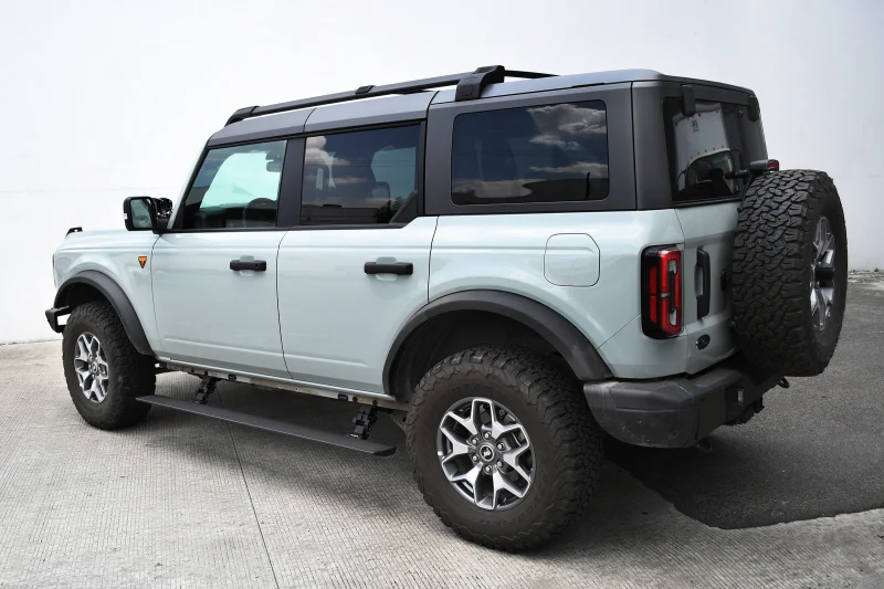 RealTruck 21-24 Ford Bronco 4dr VoltStep Electric Running Board Kit (No Drill) - Tex. Blk - Image 3