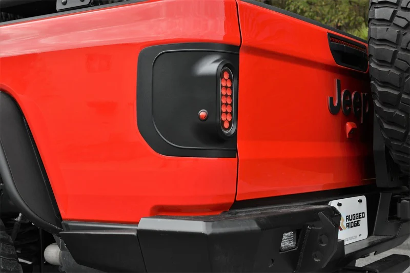 Rugged Ridge 20-24 Jeep Gladiator Flush Mount Tail Light (Pair) - Blk - Image 3